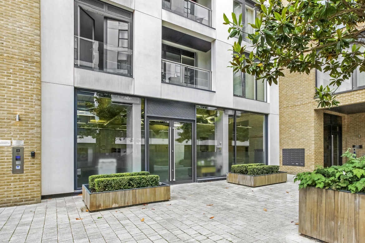 21-25 Pear Tree St, London, EC1V 3AP | LoopNet