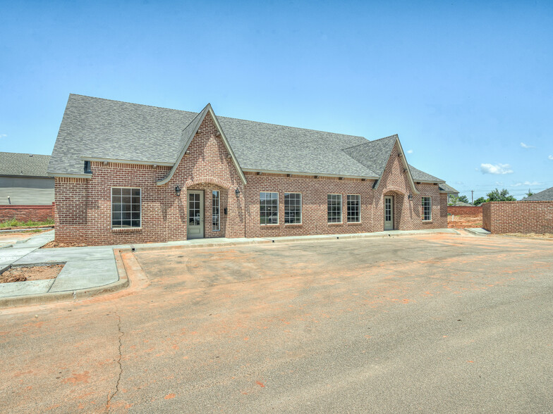 2260 NW 36th Ave, Norman, OK for lease - Building Photo - Image 1 of 75