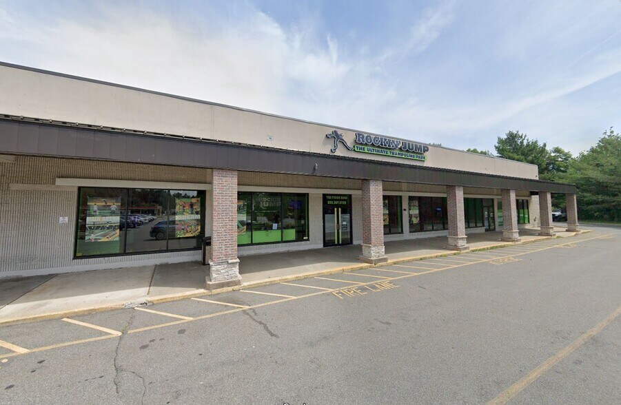 713745 Foxon Rd, East Haven, CT 06513