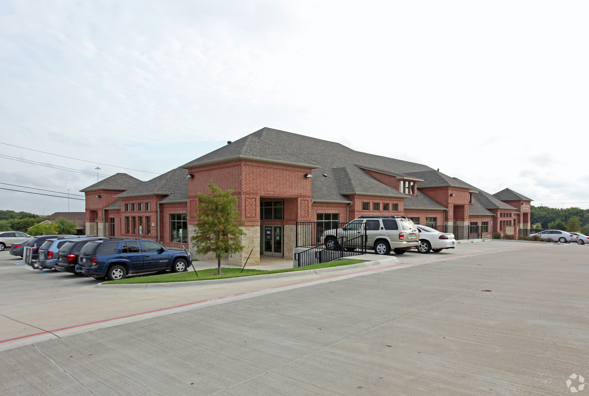 7999 West Virginia Dr, Dallas, TX for lease Building Photo- Image 1 of 19