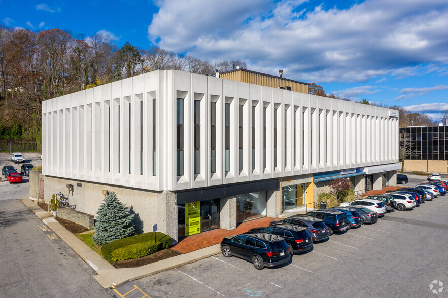 495 Central Park Ave, Scarsdale, NY for lease - Primary Photo - Image 1 of 4