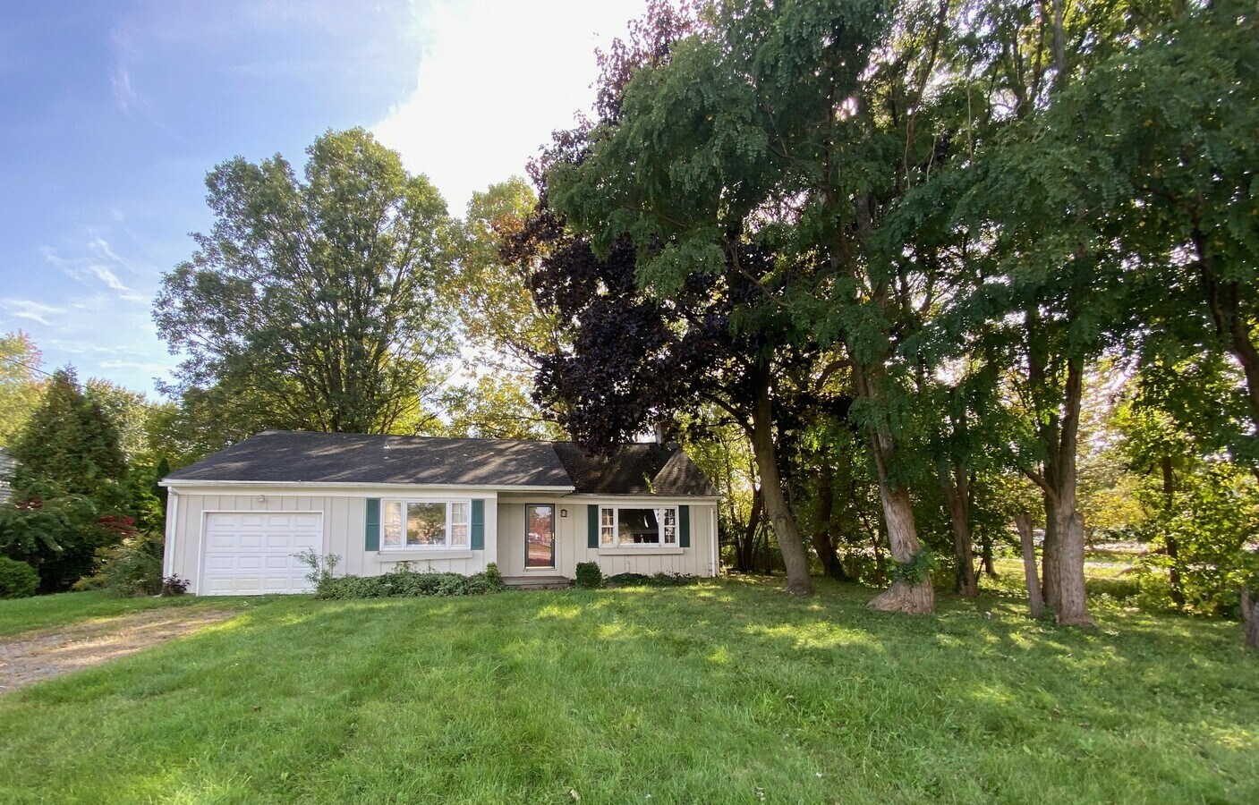 2209 Penfield Rd, Penfield, NY 14526