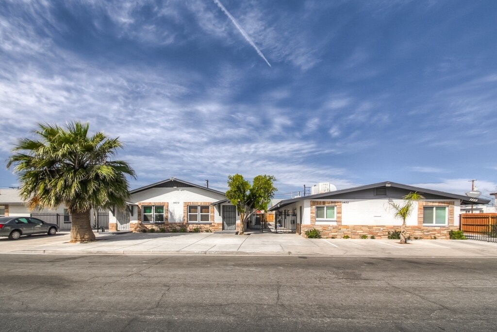 1422 S Casino Center Blvd, Las Vegas, NV for sale Primary Photo- Image 1 of 1