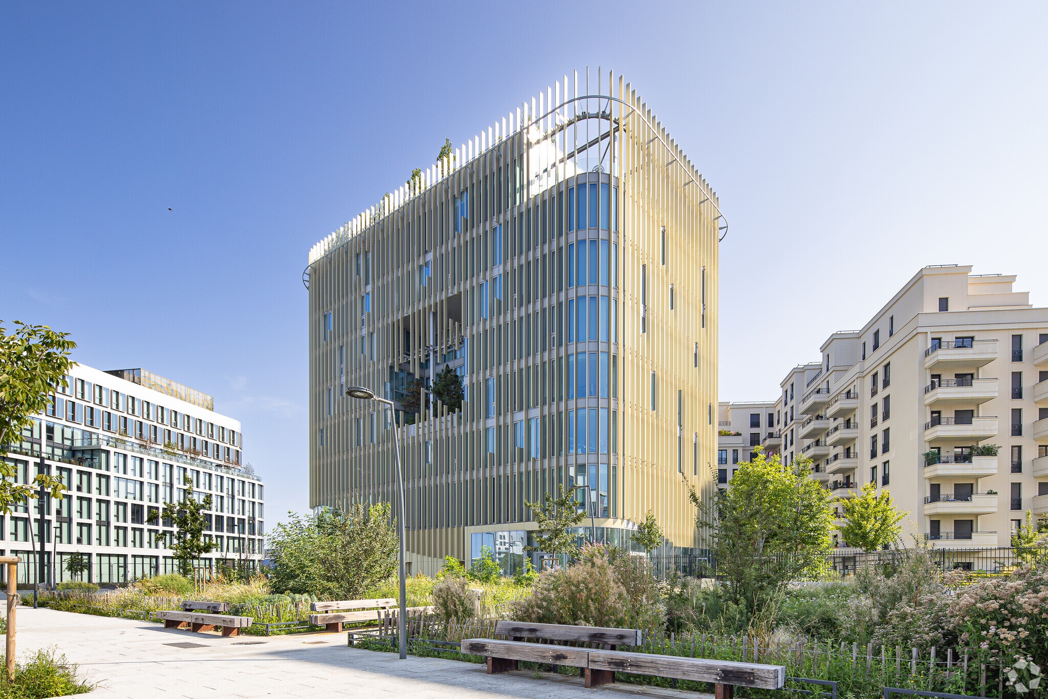 29 Rue De Clichy, Saint-Ouen-sur-Seine for lease Primary Photo- Image 1 of 3