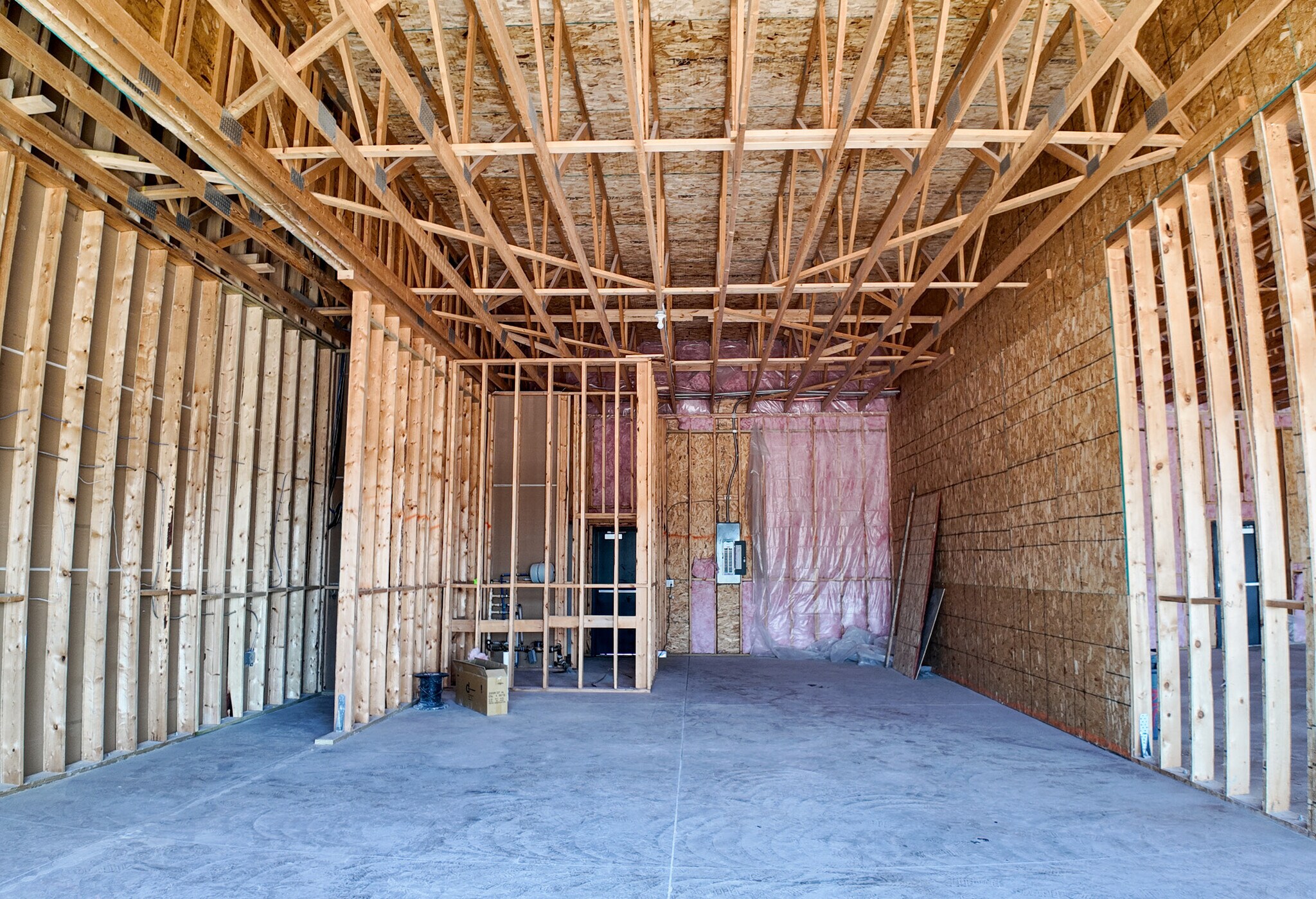 1400-1416 E 69th St, Sioux Falls, SD for lease Interior Photo- Image 1 of 3