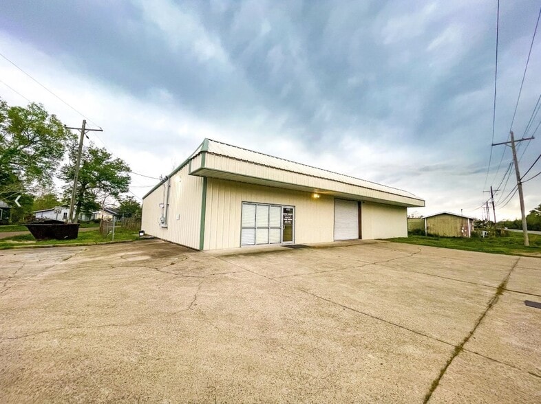 415 Old Highway 90 W, Vidor, TX for lease - Primary Photo - Image 1 of 8