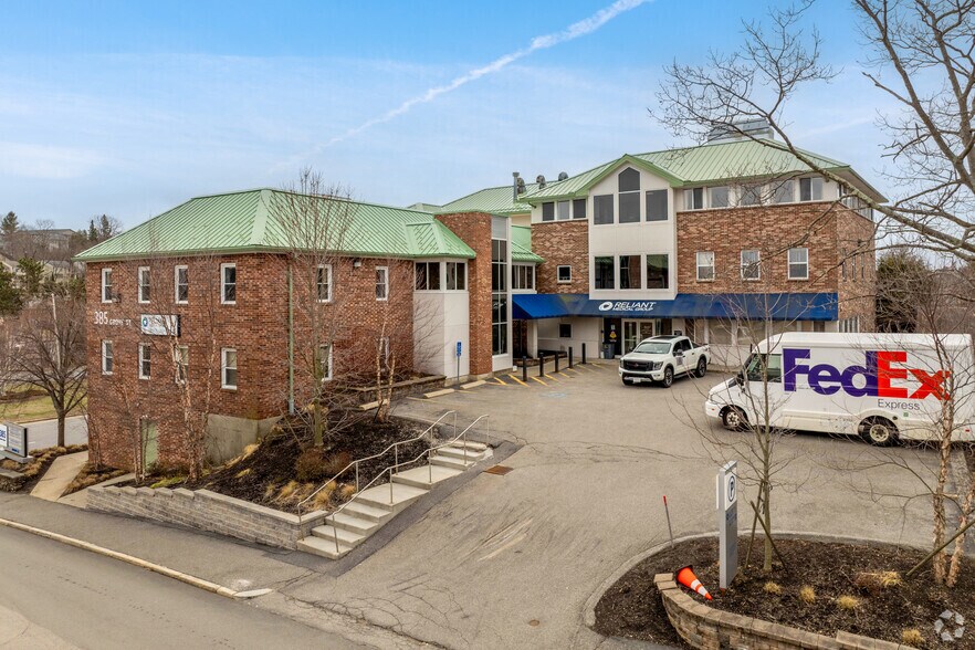 385 Grove St, Worcester, MA for sale - Primary Photo - Image 1 of 1