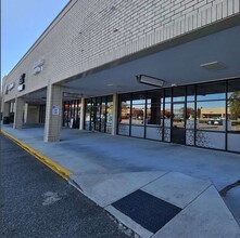 102-400 Westwood Shopping Ctr, Fayetteville, NC for lease Building Photo- Image 1 of 1