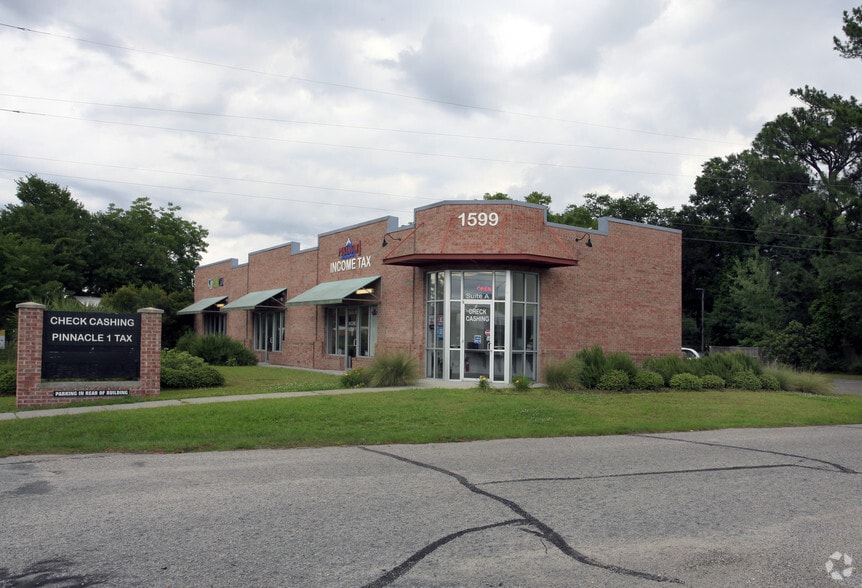 1599 Sam Rittenberg Blvd, Charleston, SC 29407