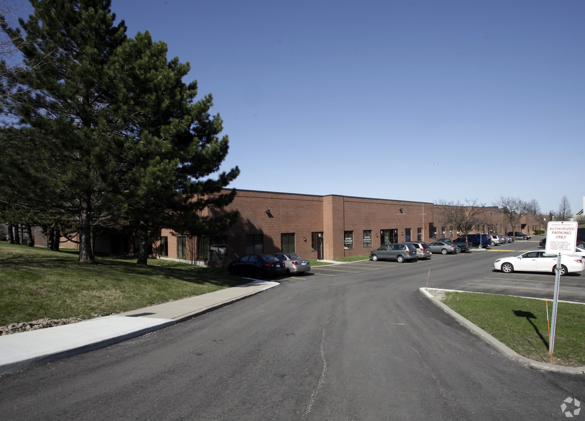 825 Middlefield Rd, Toronto, ON for sale Primary Photo- Image 1 of 1