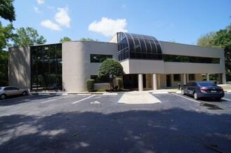 220 N Westmonte Dr, Altamonte Springs, FL for lease Building Photo- Image 2 of 2