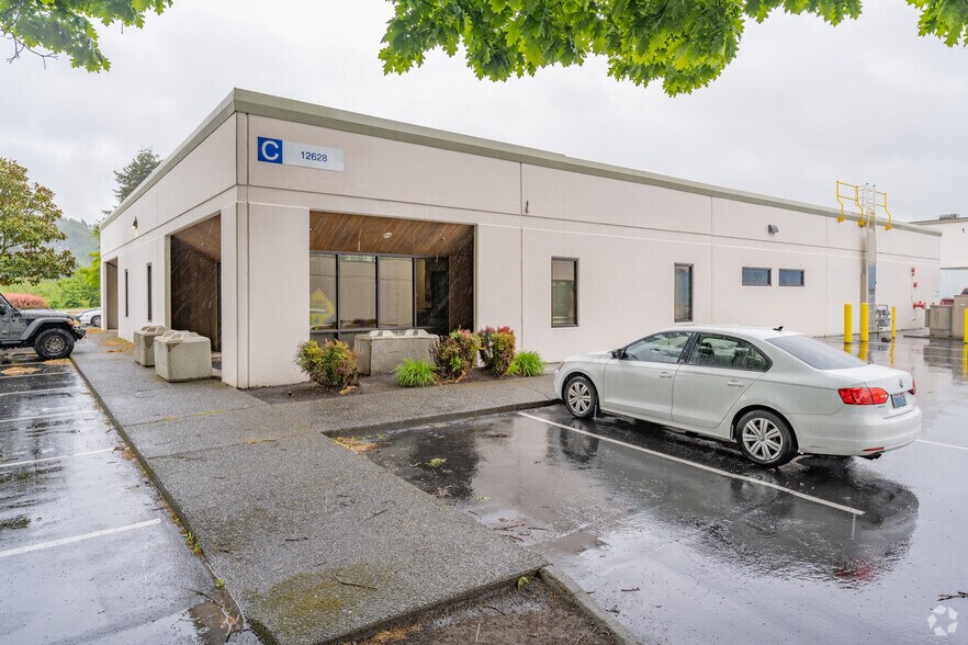 12620-12626 Interurban Ave S, Tukwila, WA for lease - Building Photo - Image 2 of 8