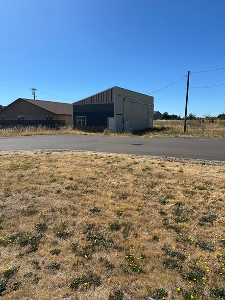 410 Main St, Aumsville, OR for sale - Building Photo - Image 3 of 9