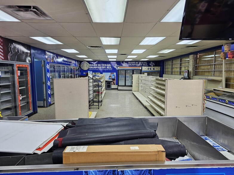 7019 Branching Ct, San Antonio, TX for lease - Interior Photo - Image 3 of 20