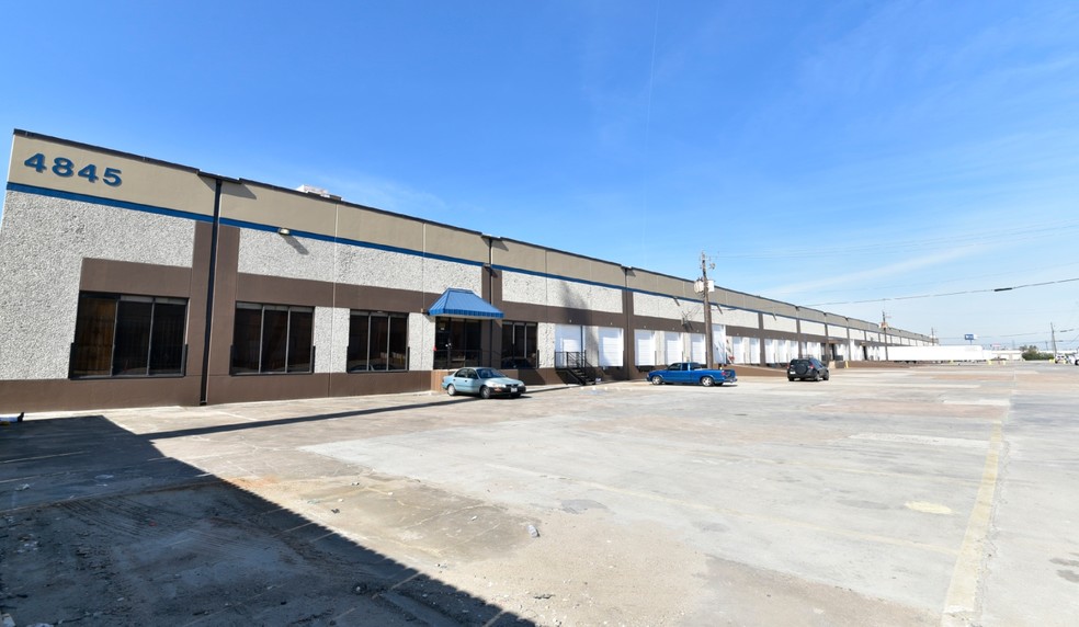 4845 Homestead Rd, Houston, TX for lease - Building Photo - Image 1 of 5