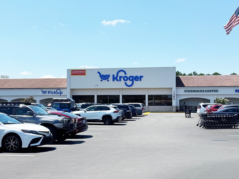 1248-1290 Smithfield Plz, Smithfield, VA for lease - Building Photo - Image 3 of 13