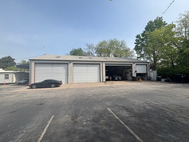 254 Spence Ln, Nashville, TN for lease - Primary Photo - Image 1 of 3
