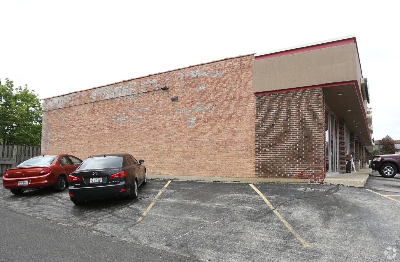 20072015 Irving Park Rd, Hanover Park, IL 60133