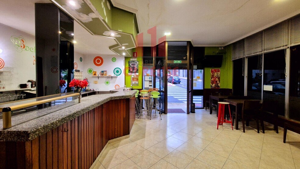 Retail in Ourense, Orense for lease - Building Photo - Image 3 of 18