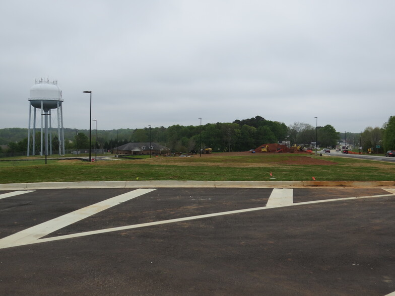 401 Gainesville Hwy, Winder, GA for lease - Primary Photo - Image 1 of 2