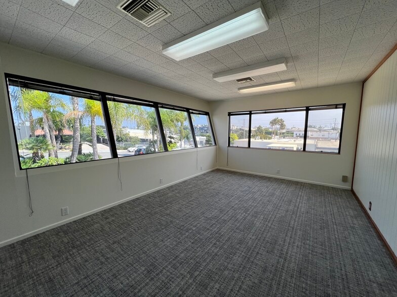 735 Ohms Way, Costa Mesa, CA for lease - Interior Photo - Image 3 of 16