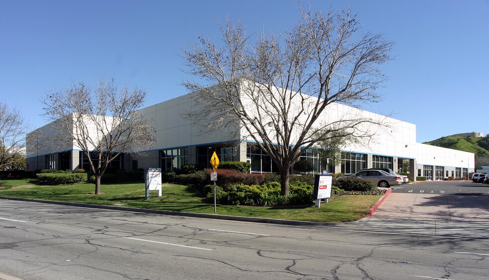 25620 Rye Canyon Rd, Valencia, CA for lease - Building Photo - Image 2 of 14