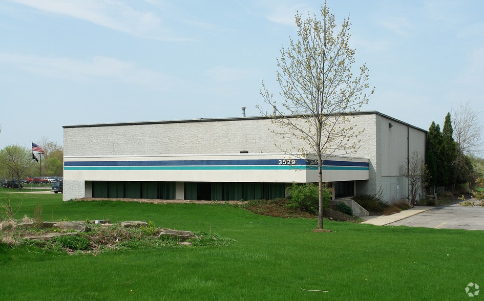 3529 Patterson Ave SE, Grand Rapids, MI for sale - Primary Photo - Image 1 of 1