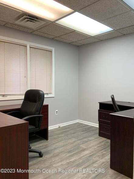 700 Hooper Ave, Toms River, NJ for lease - Interior Photo - Image 3 of 7