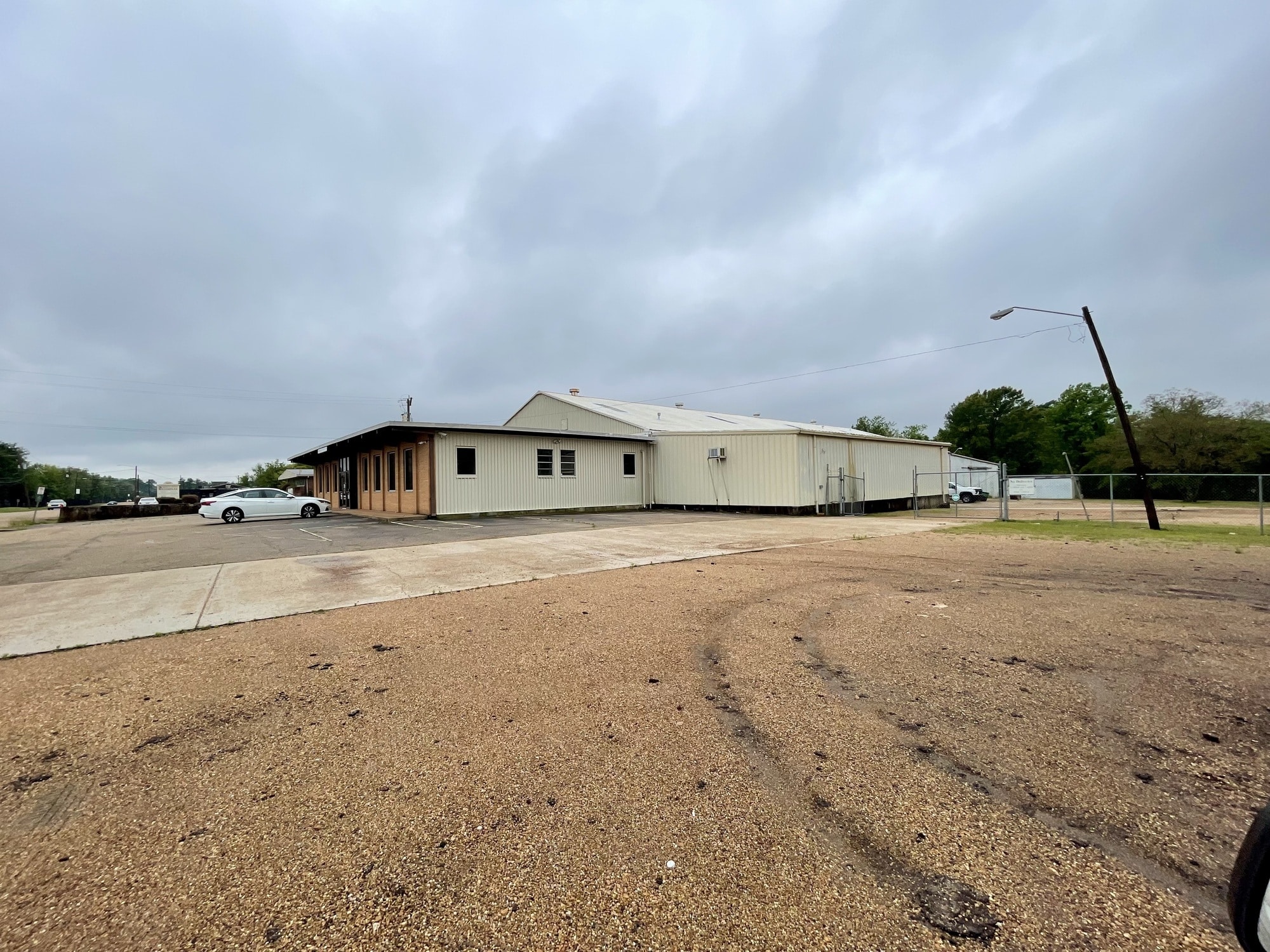 2689 Livingston Rd, Jackson, MS 39213 Industrial for Sale