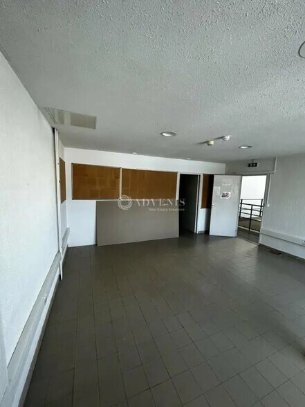 Industrial in for lease - Building Photo - Image 3 of 9