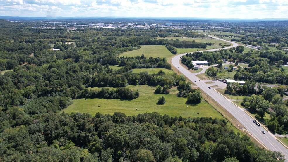 Weir Road | Exit 83 | I-40 Exposure, Russellville, AR for sale - Building Photo - Image 1 of 8