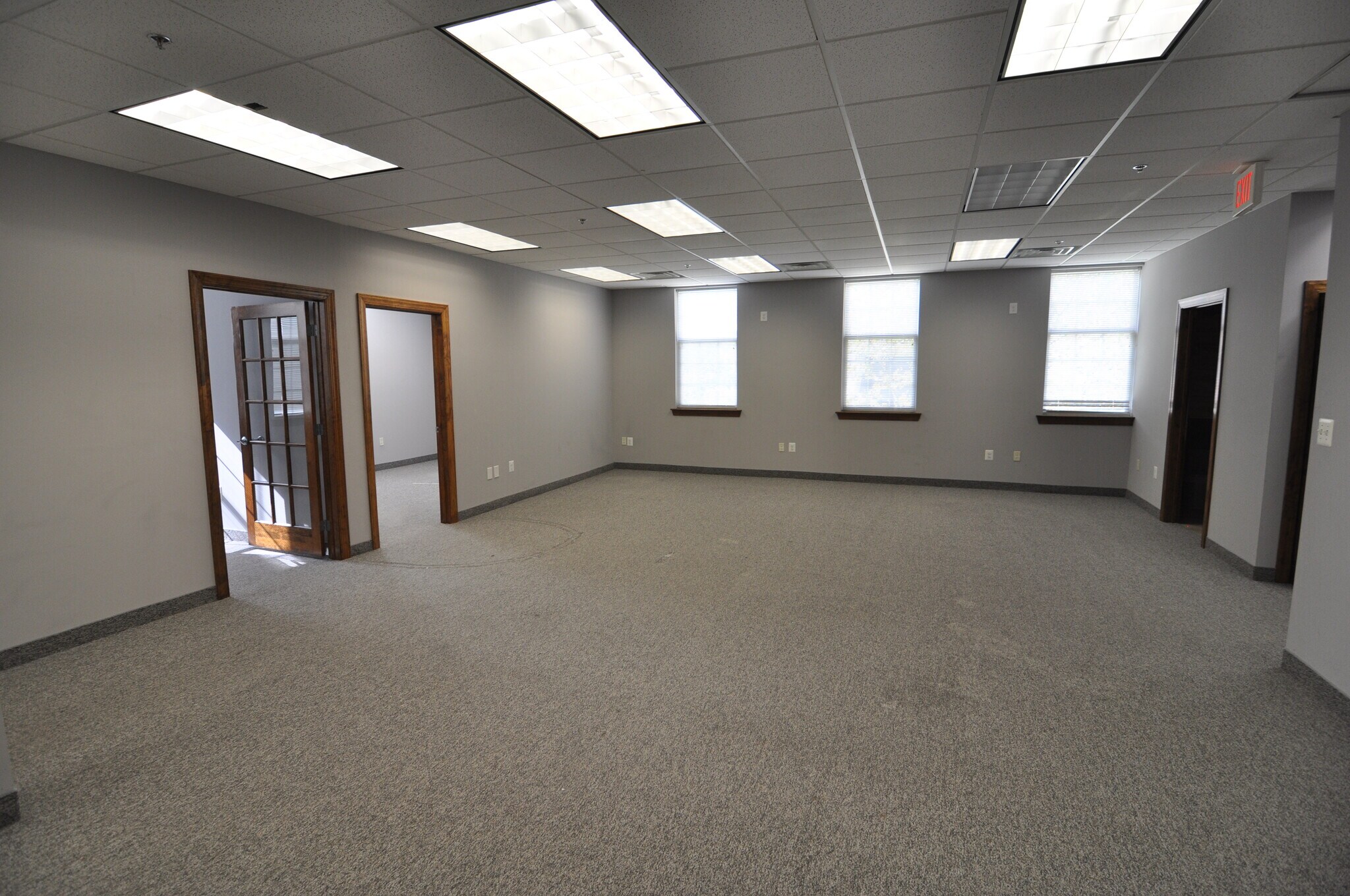 99 Lantern Dr, Doylestown, PA for lease Interior Photo- Image 1 of 5