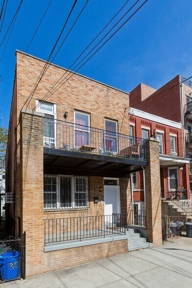 3024 23rd St, Astoria, NY for sale - Primary Photo - Image 1 of 1