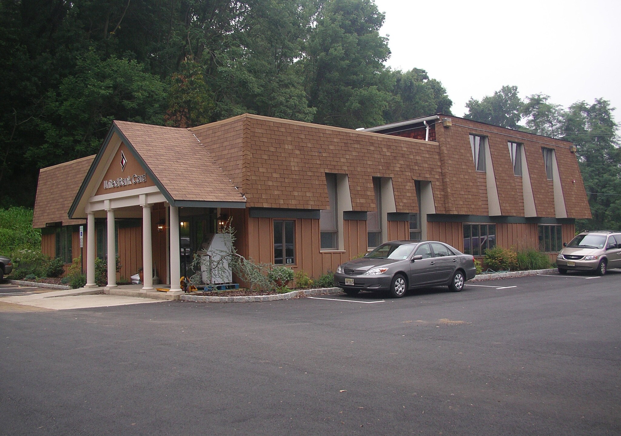 140 W Main St, Clinton Township, NJ for sale Primary Photo- Image 1 of 1