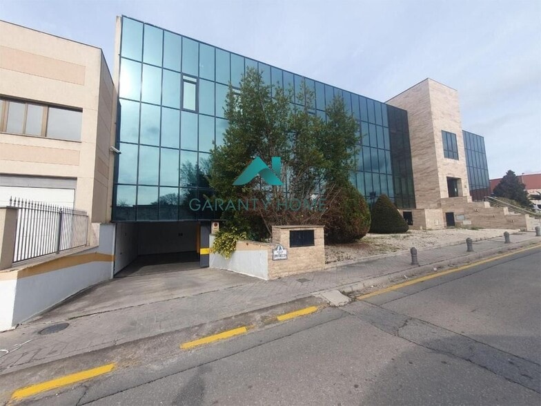 Office in Granada, Granada for sale - Building Photo - Image 1 of 2