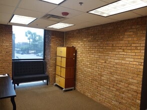1240 Meadow Rd, Northbrook, IL for lease Interior Photo- Image 2 of 4
