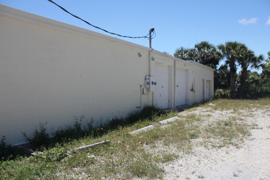 2659-2679 NE Dixie Hwy, Jensen Beach, FL for sale - Building Photo - Image 3 of 10