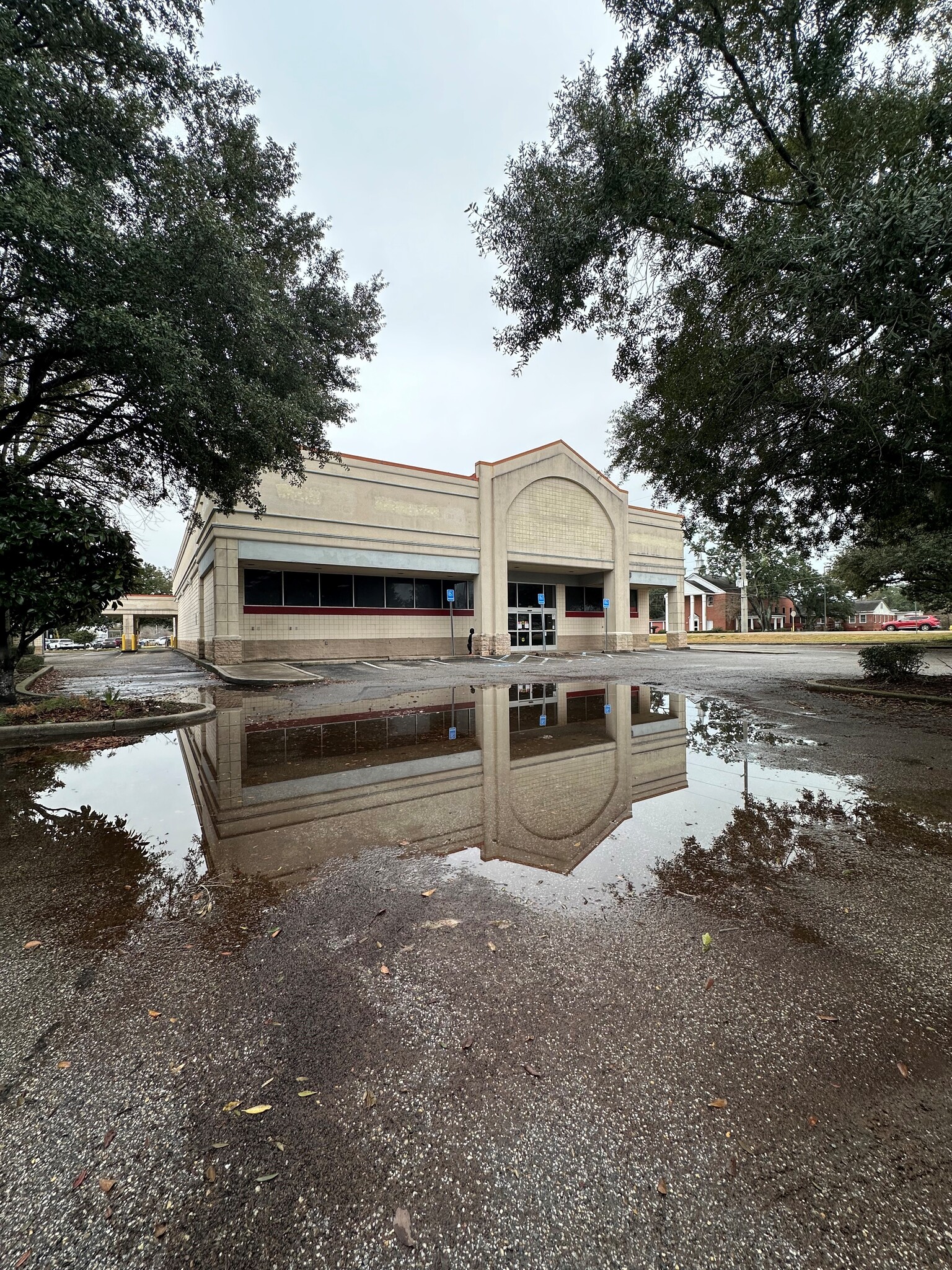 1422 E Pass Rd, Gulfport, MS for lease Building Photo- Image 1 of 10