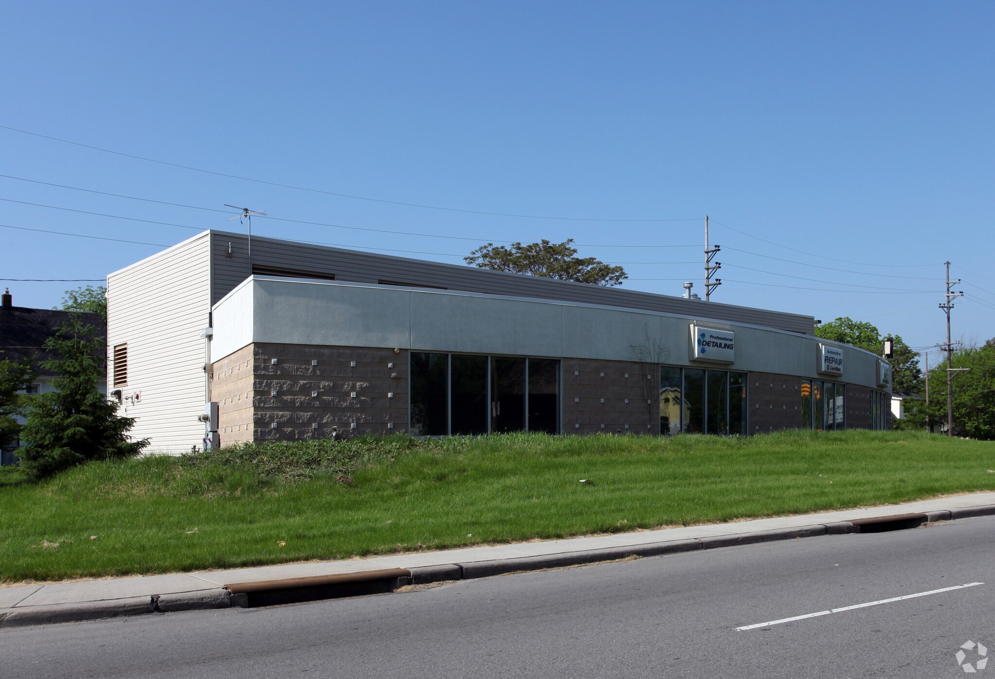 1841 Dorr St, Toledo, OH for sale Primary Photo- Image 1 of 1