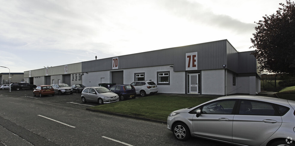 7 Cross Way, Dunfermline for lease - Primary Photo - Image 1 of 6