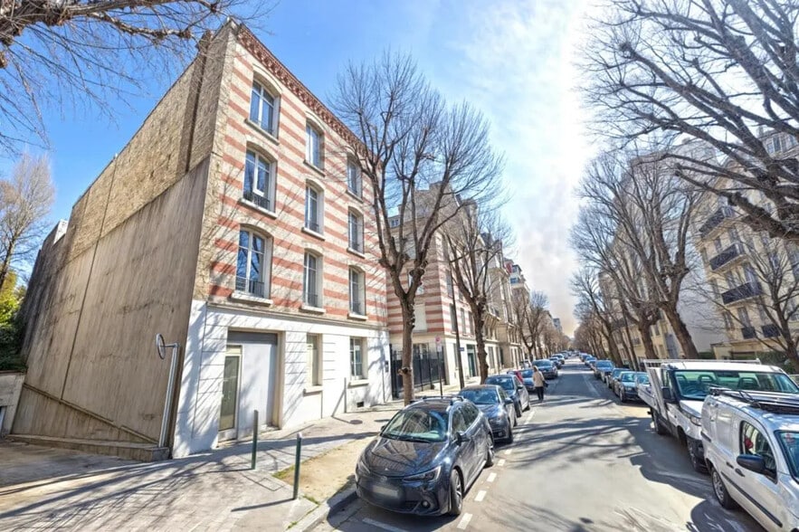 Office in Neuilly-sur-Seine for sale - Building Photo - Image 2 of 11