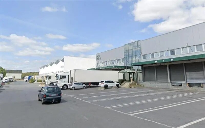 Industrial in Aulnay-sous-Bois for lease - Building Photo - Image 3 of 8