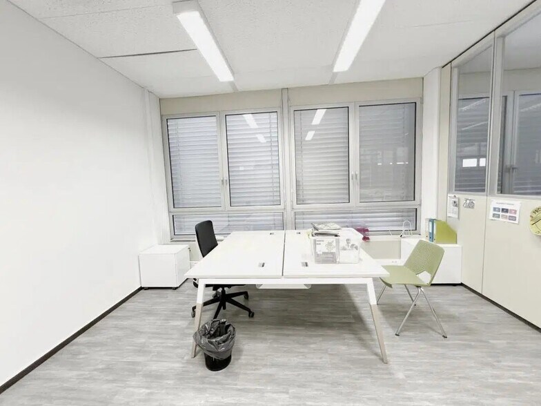 Office in Épernay for lease - Interior Photo - Image 3 of 6