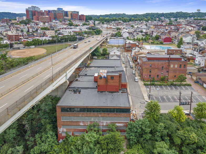 500 Dargan St, Pittsburgh, PA for lease - Building Photo - Image 2 of 54