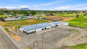 2676 Van Giesen St, Richland WA - Golf Course