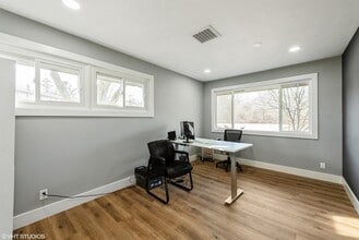 711 N 1st St, Dekalb, IL for lease Interior Photo- Image 2 of 4