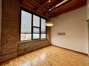 1901 N Clybourn Ave, Chicago, IL for lease Interior Photo- Image 2 of 13