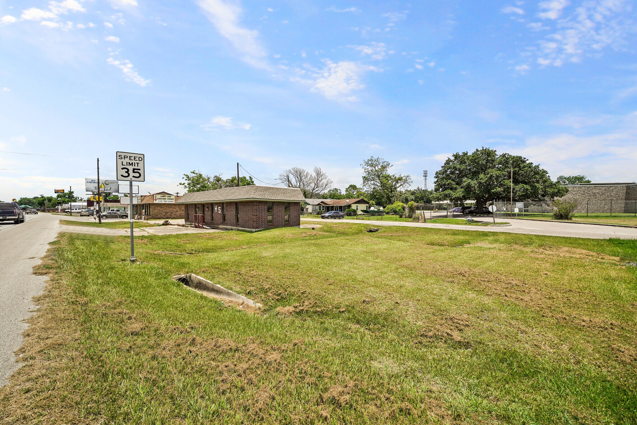 603 Highway 36, Brazoria, TX 77422 Retail for Sale