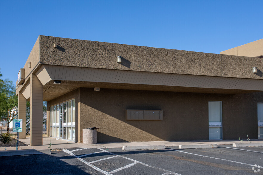 702 S Craycroft Rd, Tucson, AZ for sale - Building Photo - Image 2 of 7