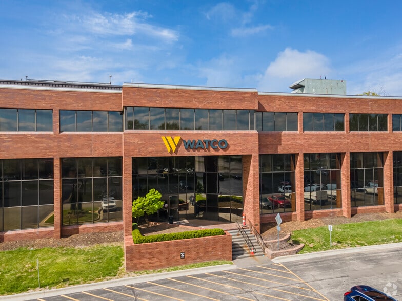 8000 W 110th St, Overland Park, KS for lease - Building Photo - Image 2 of 2